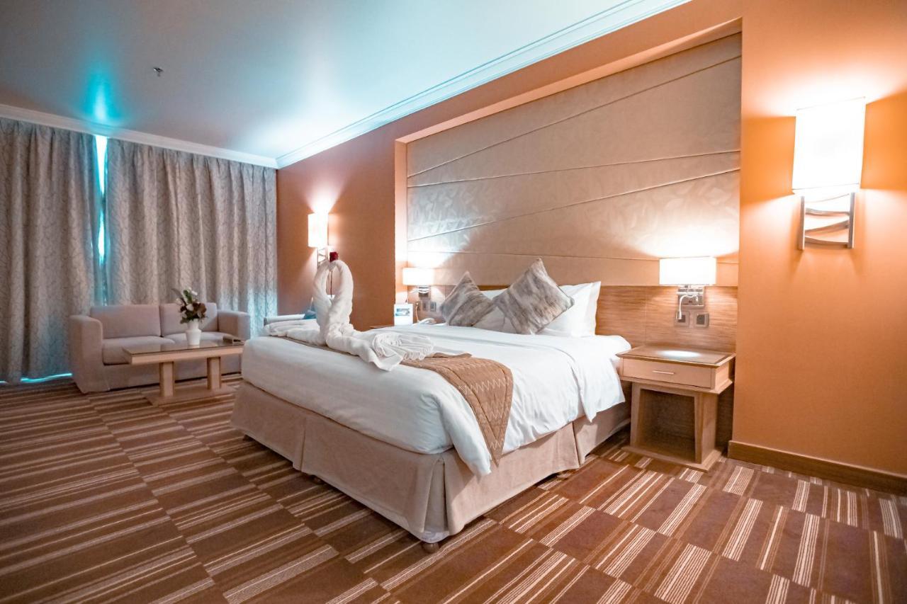 Golden Tulip Hotel Buraidah Al Qassim Esterno foto